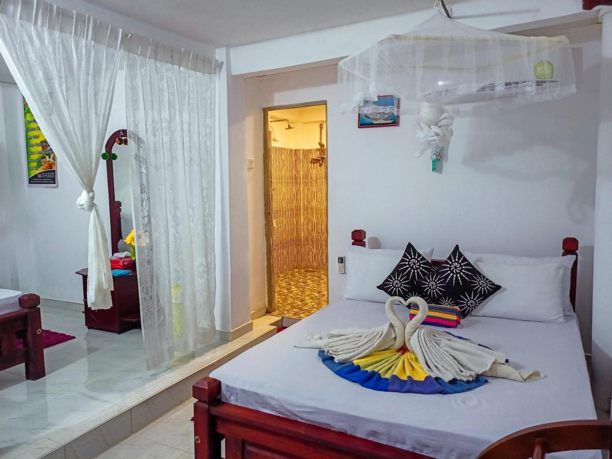 Sigiri Tarushan Home Stay Sigiriya Luaran gambar